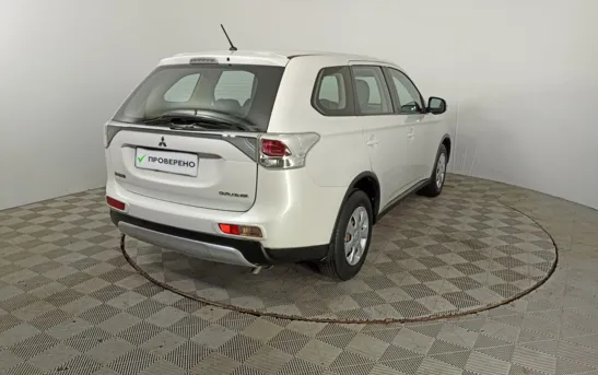 Mitsubishi Outlander 2.00 вариатор, фото №2