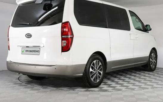 Hyundai Grand Starex 2.50 автоматическая, фото №2