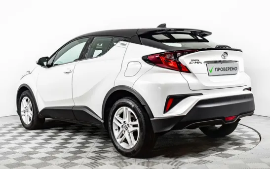 Toyota C-HR 2.00 вариатор, фото №4