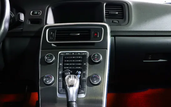 Volvo S60 1.60 робот, фото №8