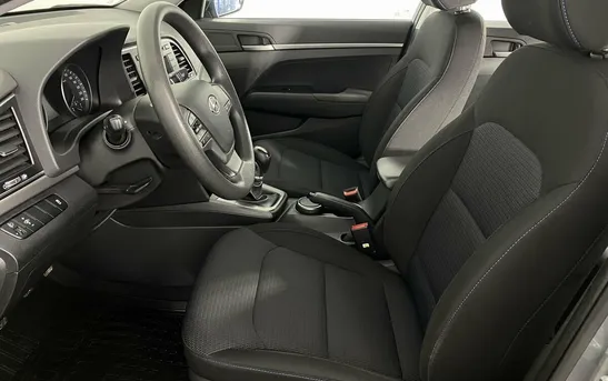 Hyundai Elantra 1.60 механика, фото №7